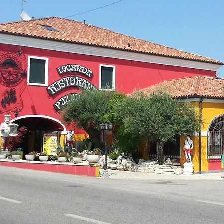 Hotel Tabina Santa Maria Di Sala Exterior foto